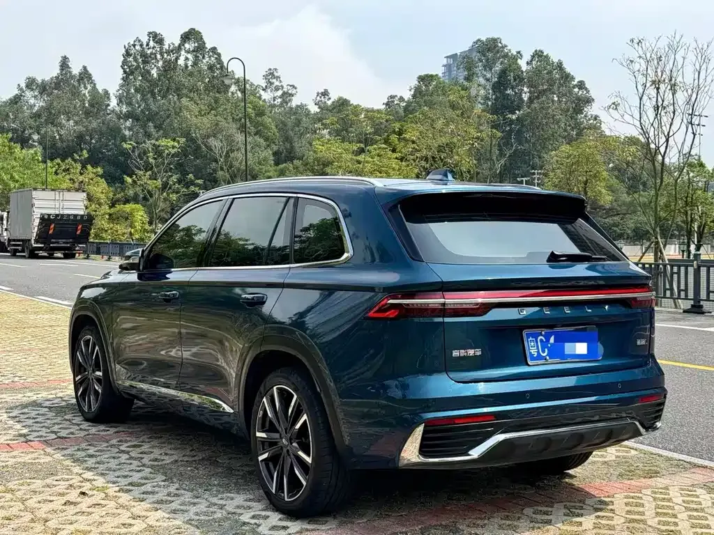 Geely Xingyue L — фото 6