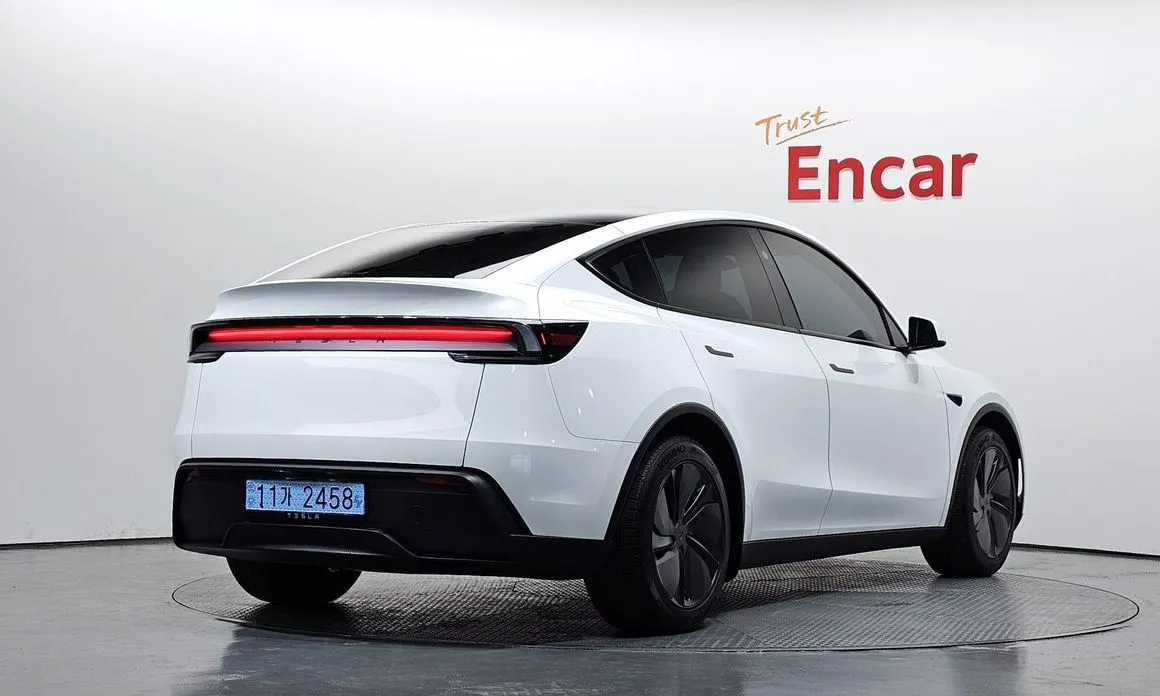 Tesla Model Y — фото 4