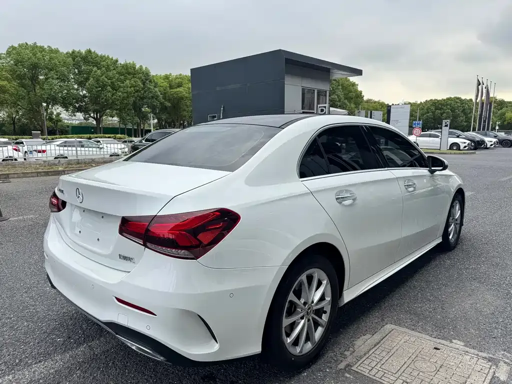 Mercedes-Benz A-Class — фото 10