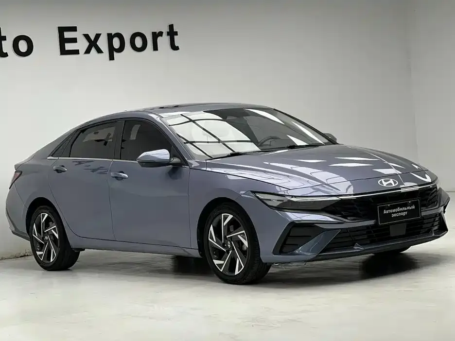 Hyundai Elantra — фото 2