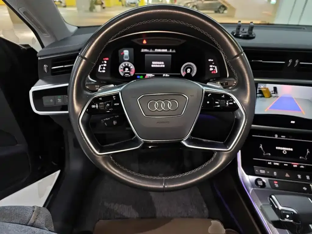 Audi A7L — фото 9
