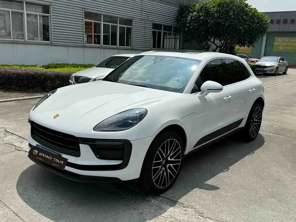 Porsche Macan — фото 1