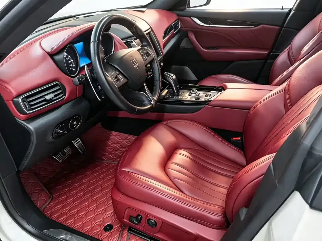 Maserati Levante — фото 10