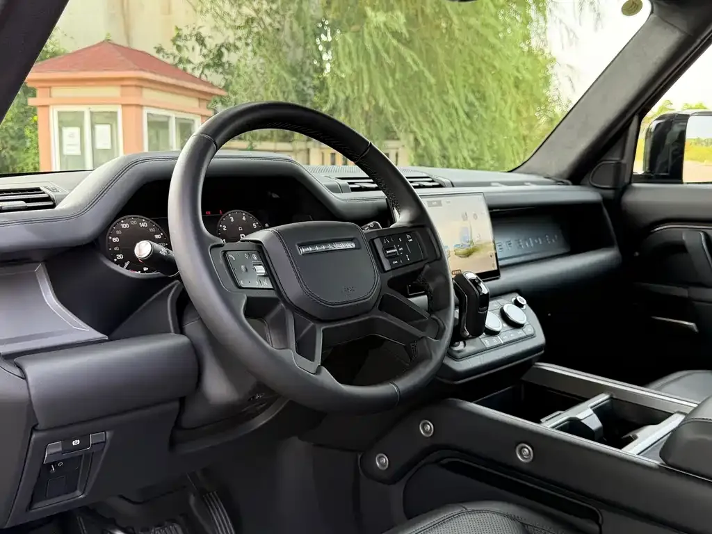 Land Rover Defender — фото 2