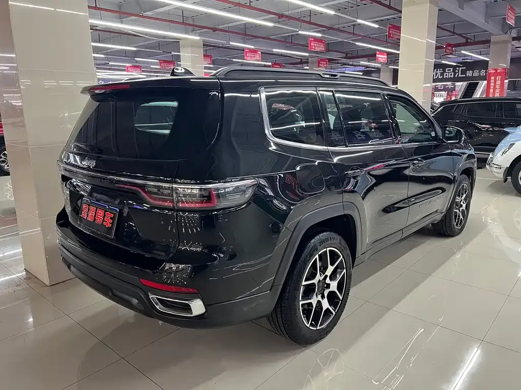 Jeep Grand Commander — фото 6