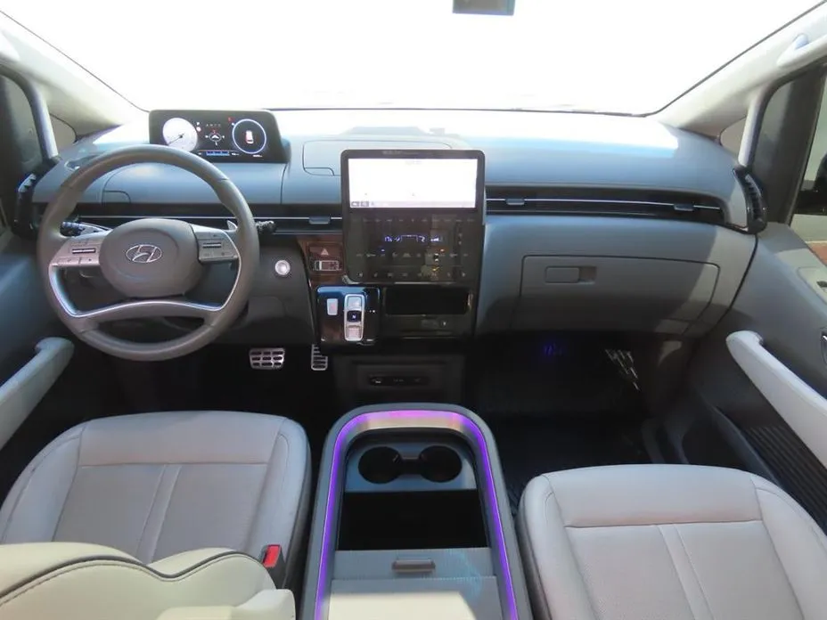 Hyundai Staria — фото 2