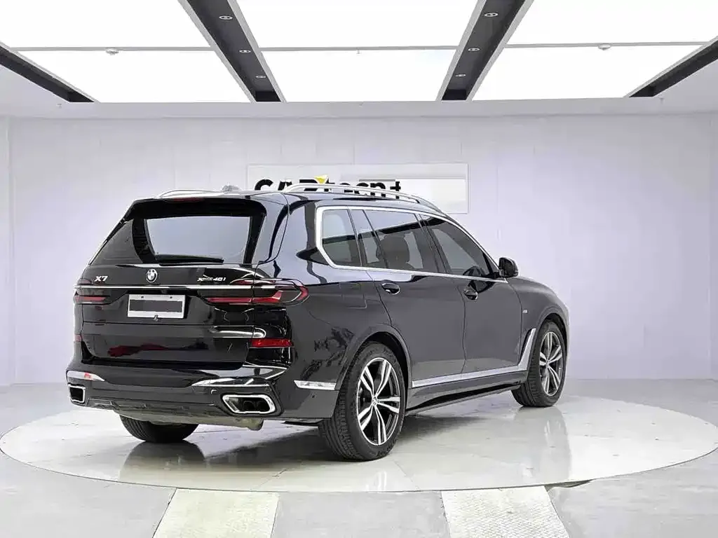 BMW X7 — фото 4