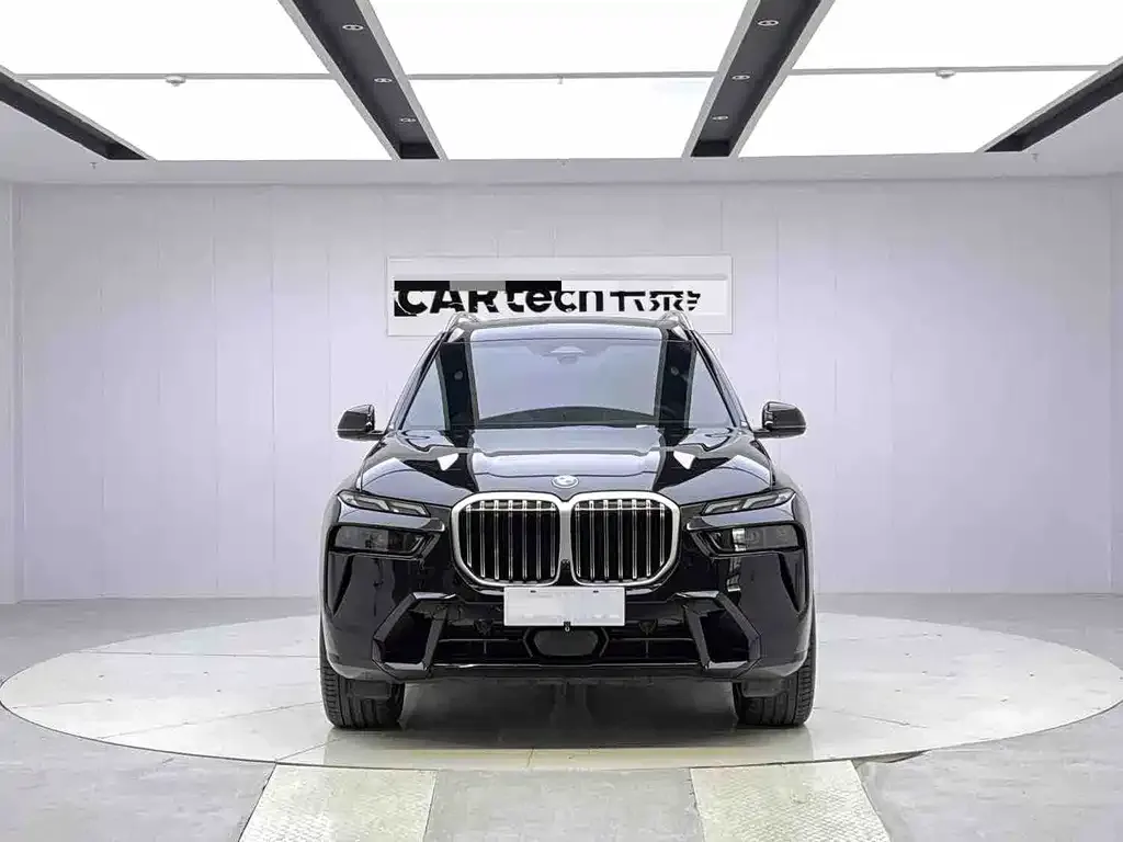 BMW X7 — фото 6