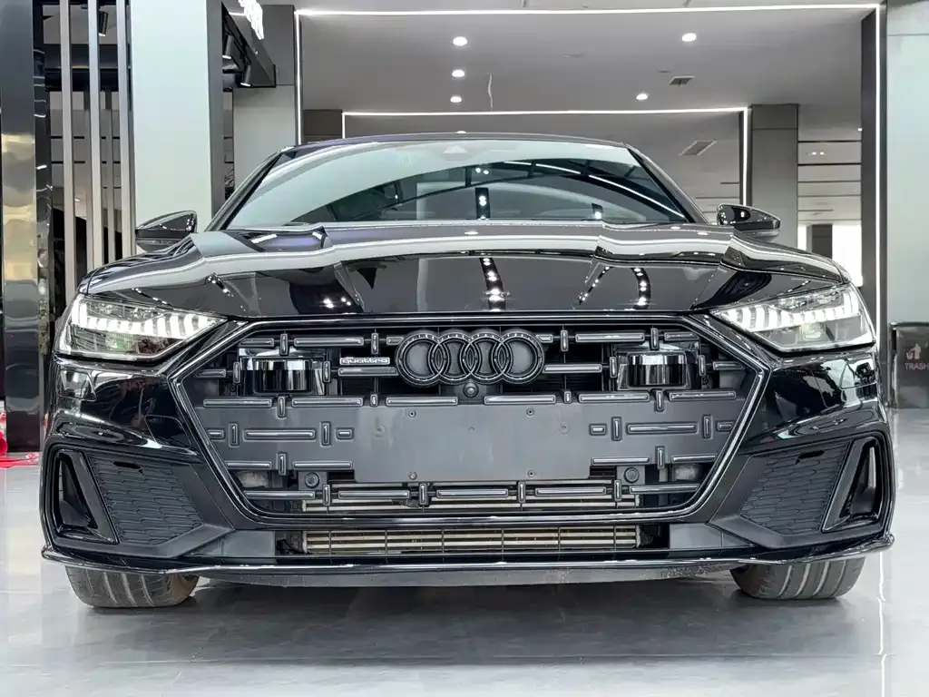 Audi A7L — фото 5