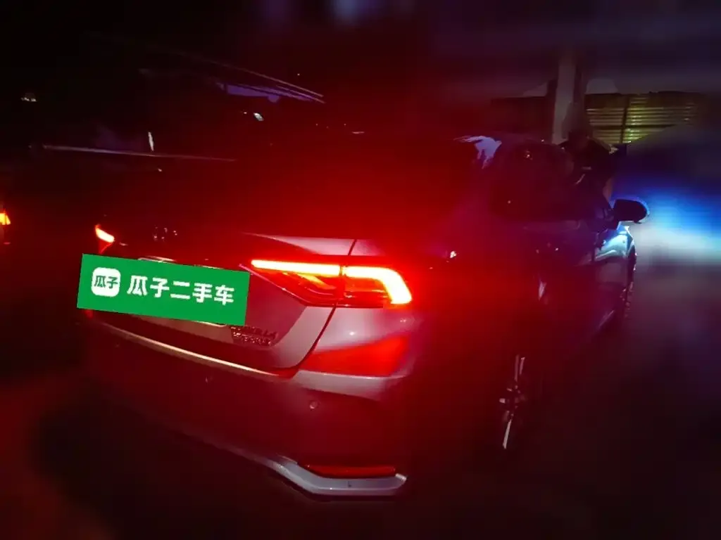 Toyota Corolla — фото 2