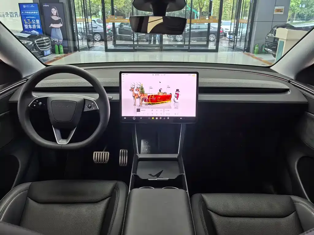 Tesla Model Y — фото 4