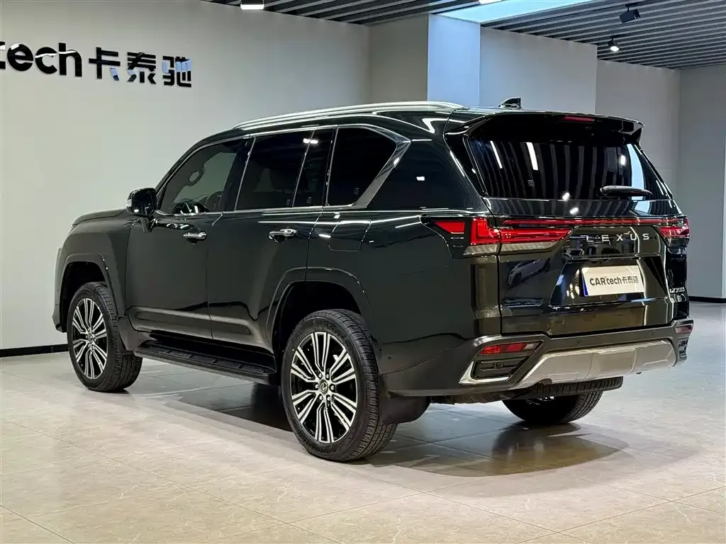 Lexus LX — фото 2