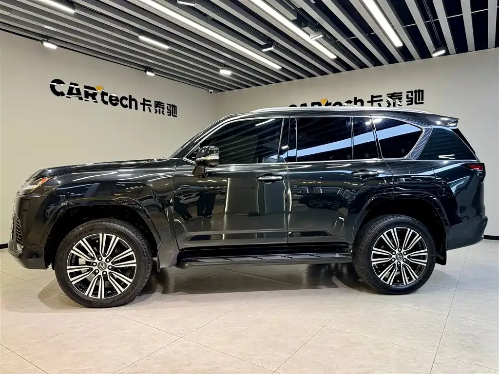 Lexus LX — фото 7
