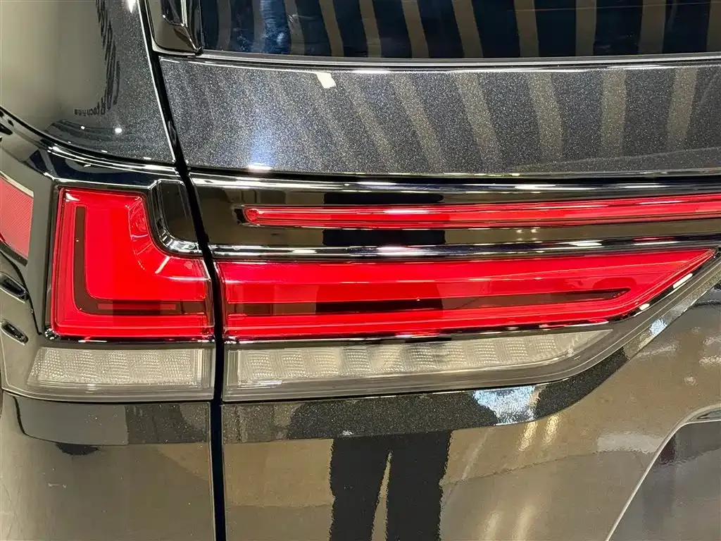 Lexus LX — фото 5