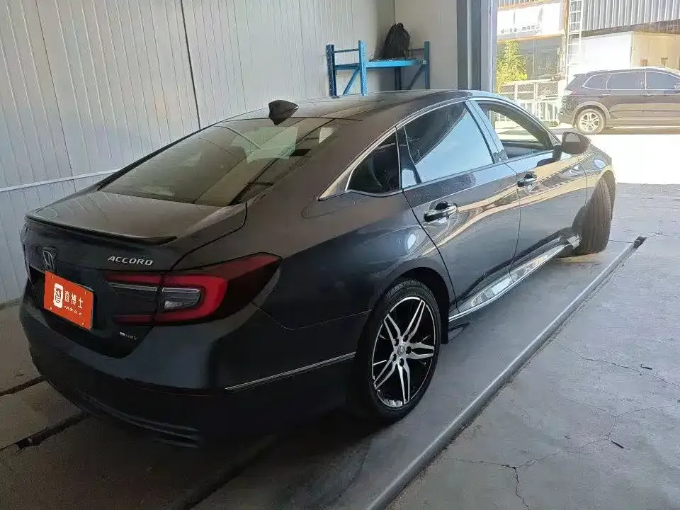Honda Accord — фото 6