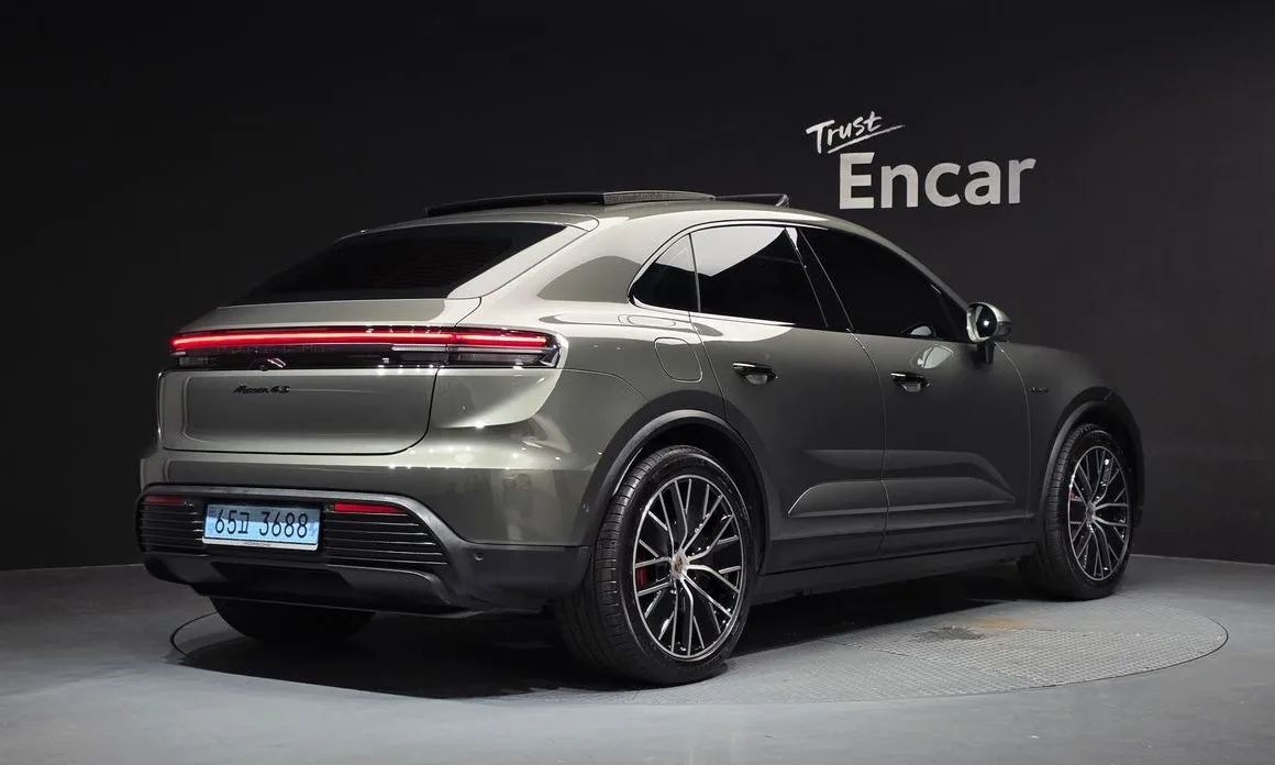 Porsche Macan — фото 6