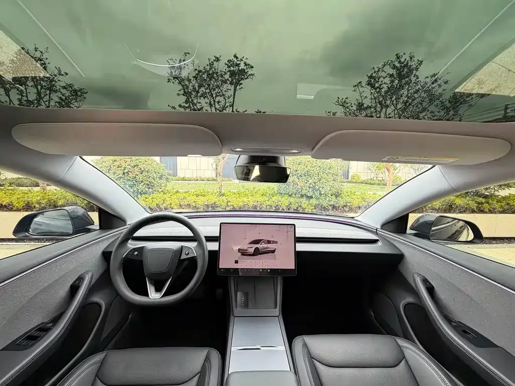Tesla Model 3 — фото 9