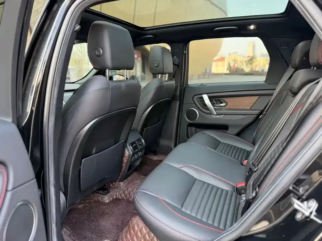Land Rover Discovery Sport Hybrid — фото 4