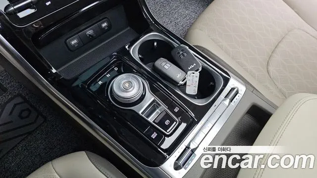 Kia Carnival — фото 10