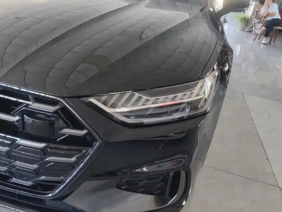 Audi A7L — фото 3