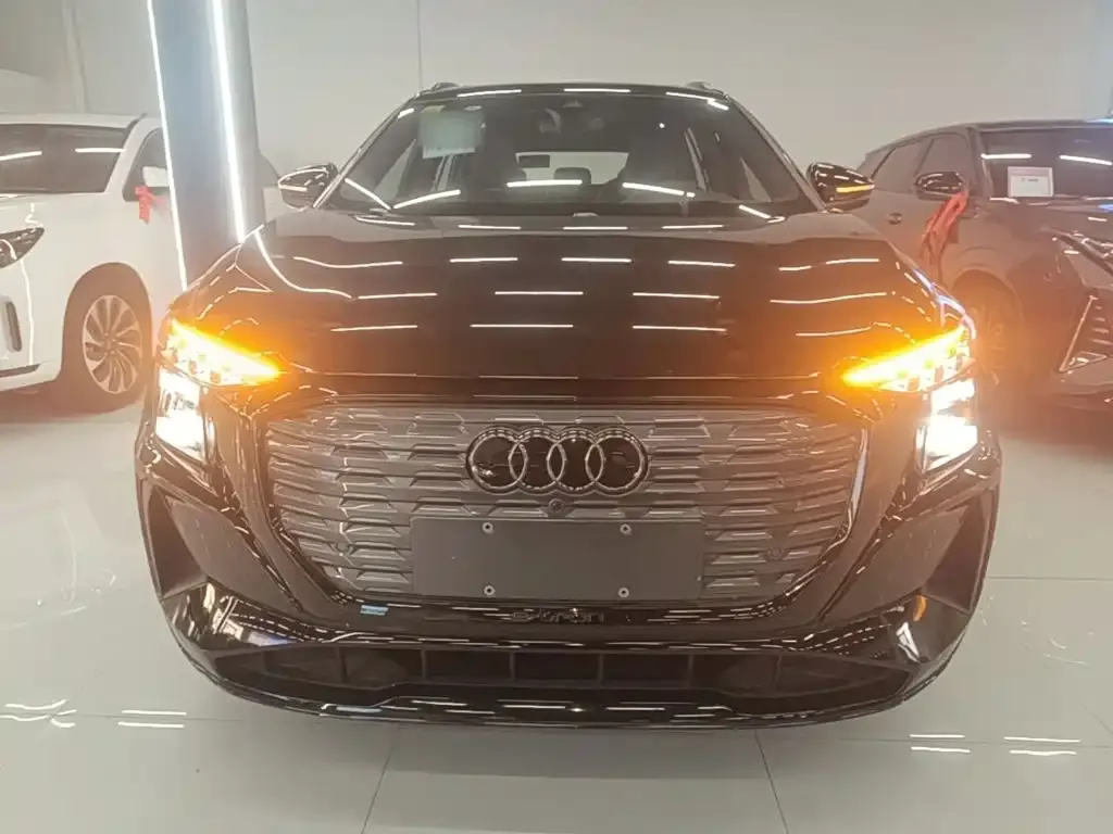 Audi Q5 e-tron — фото 8