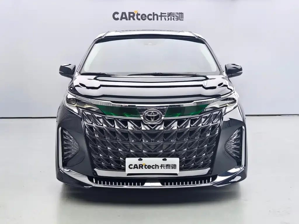 Toyota Granvia — фото 3