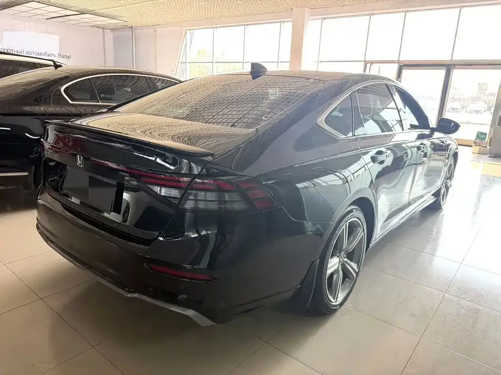 Honda Accord — фото 3