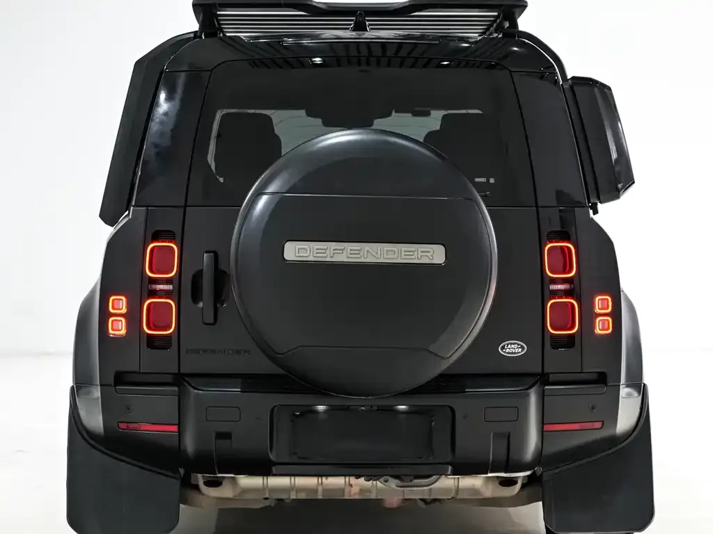 Land Rover Defender — фото 10
