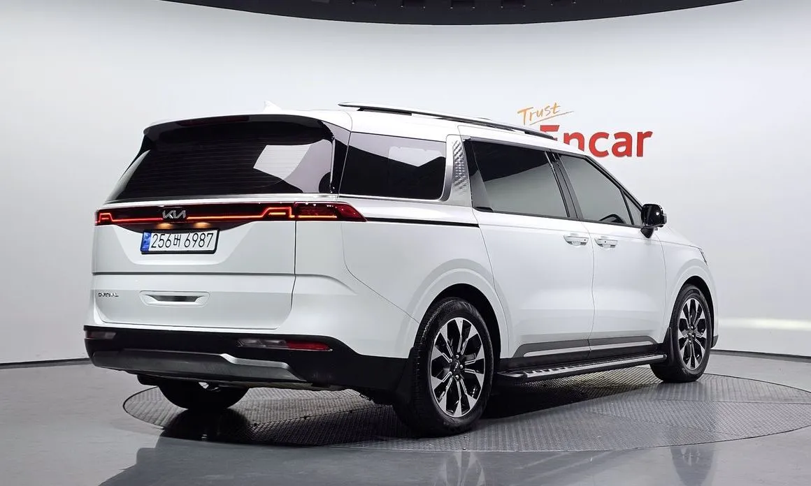 Kia Carnival — фото 2