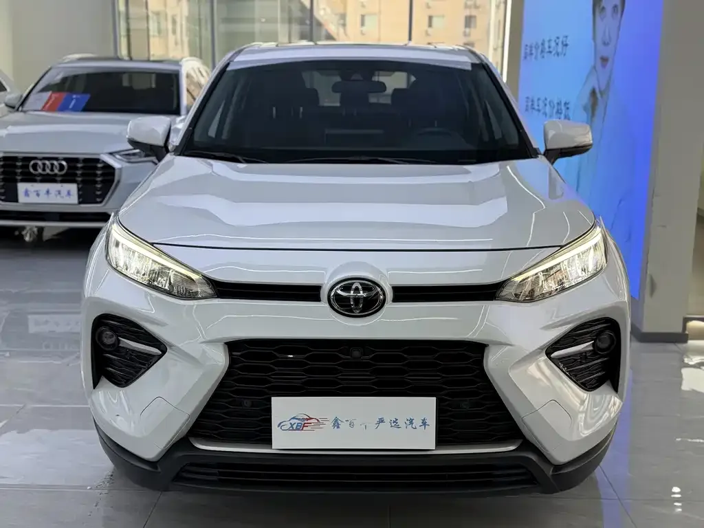 Toyota Wildlander — фото 10
