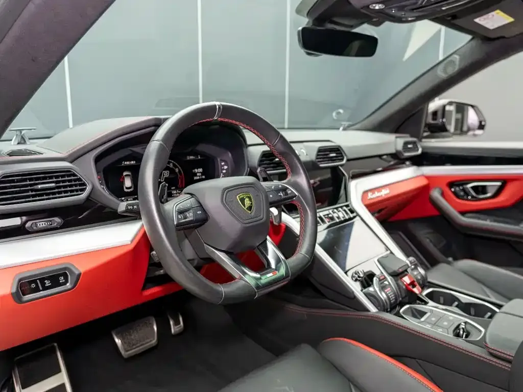 Lamborghini Urus — фото 7
