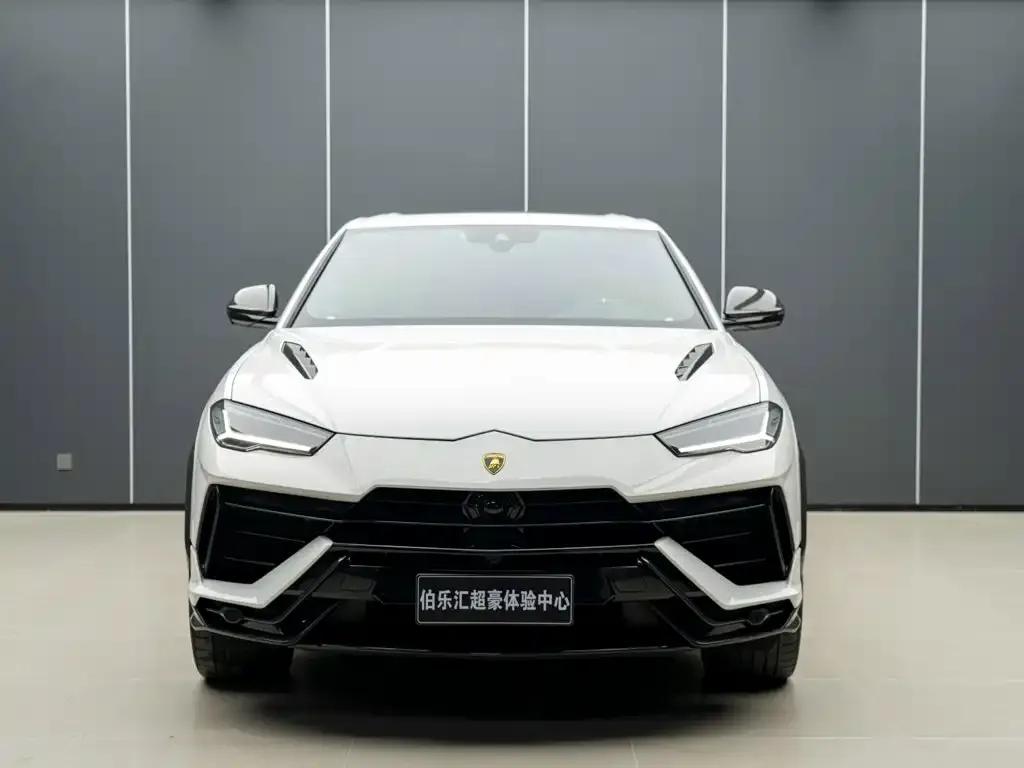 Lamborghini Urus — фото 3