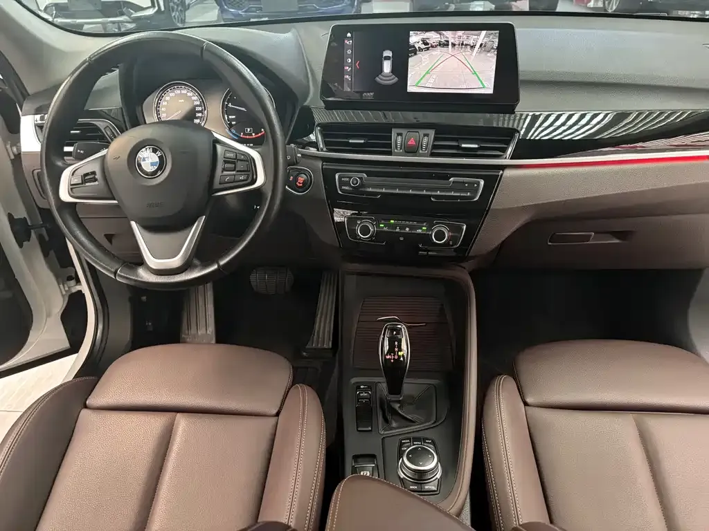 BMW X1 — фото 9