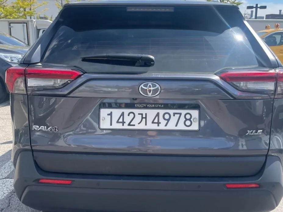 Toyota RAV4 — фото 2