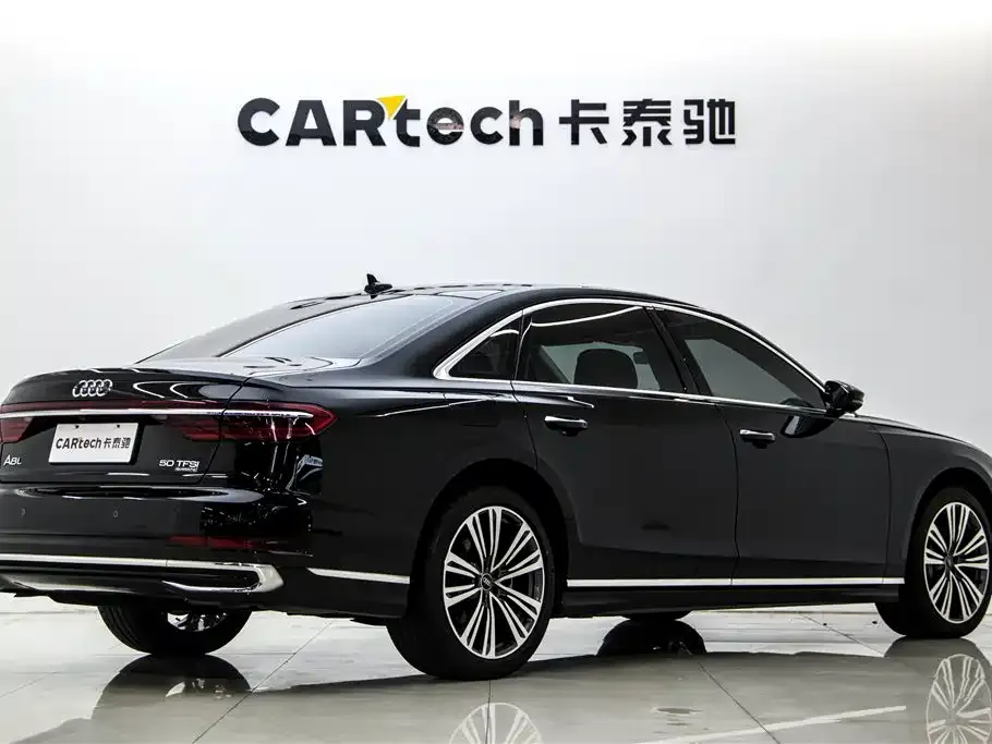 Audi A8 — фото 4