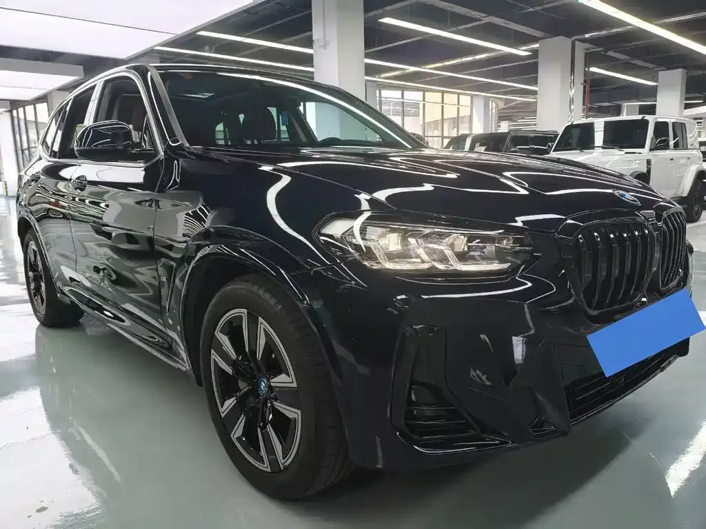 BMW iX3 — фото 2