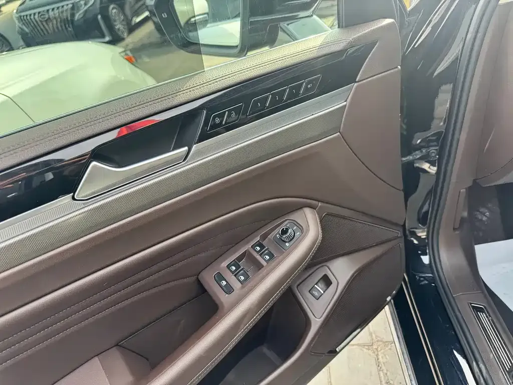 Volkswagen Phideon — фото 2