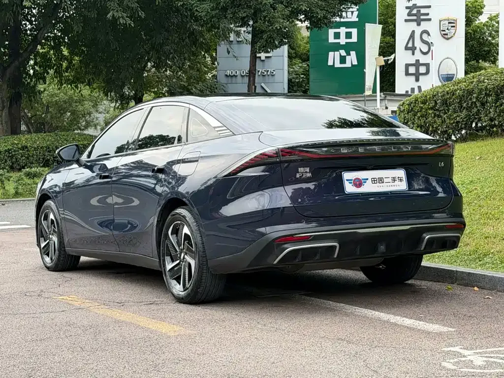 Geely Galaxy L6 — фото 6