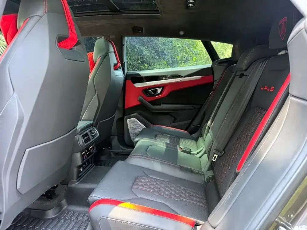 Lamborghini Urus — фото 9
