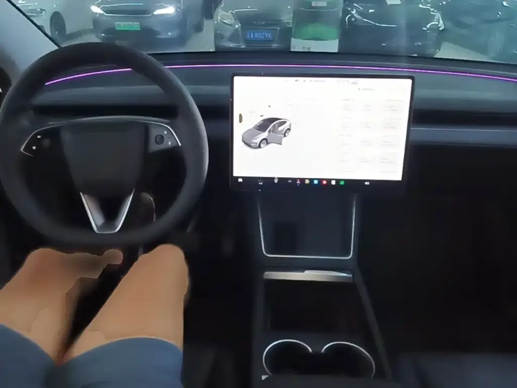 Tesla Model Y — фото 2