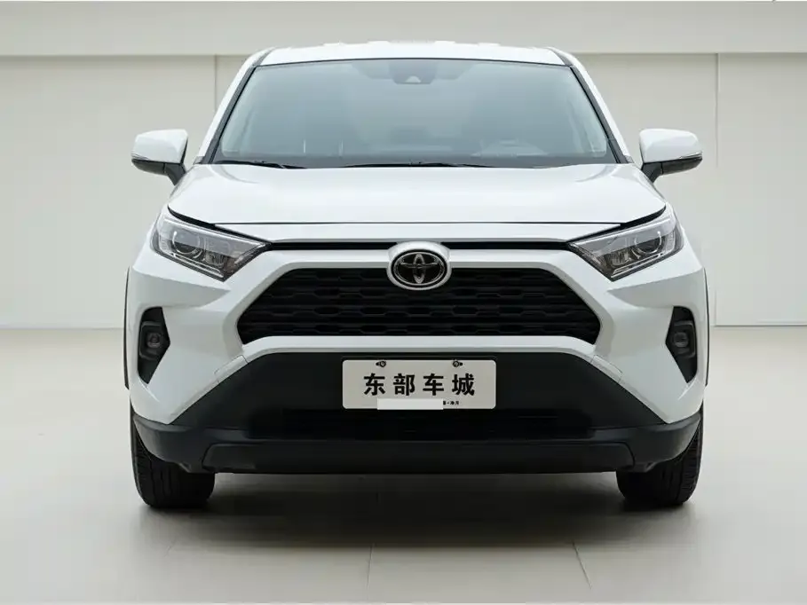 Toyota RAV4 — фото 3