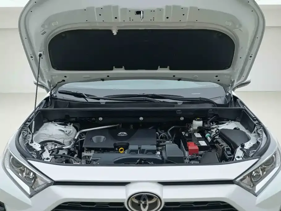 Toyota RAV4 — фото 10