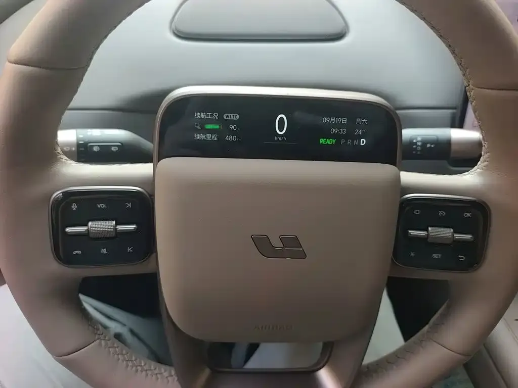 Li Auto Li i6 — фото 2