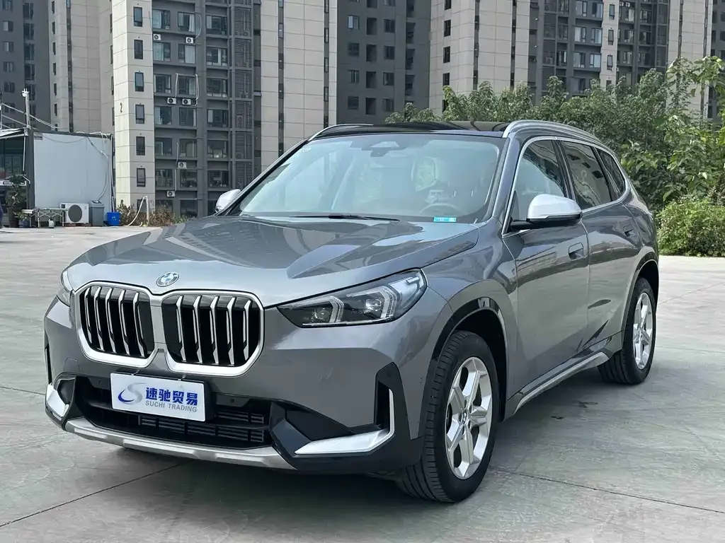 BMW X1 — фото 1