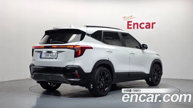 Kia Seltos — фото 4