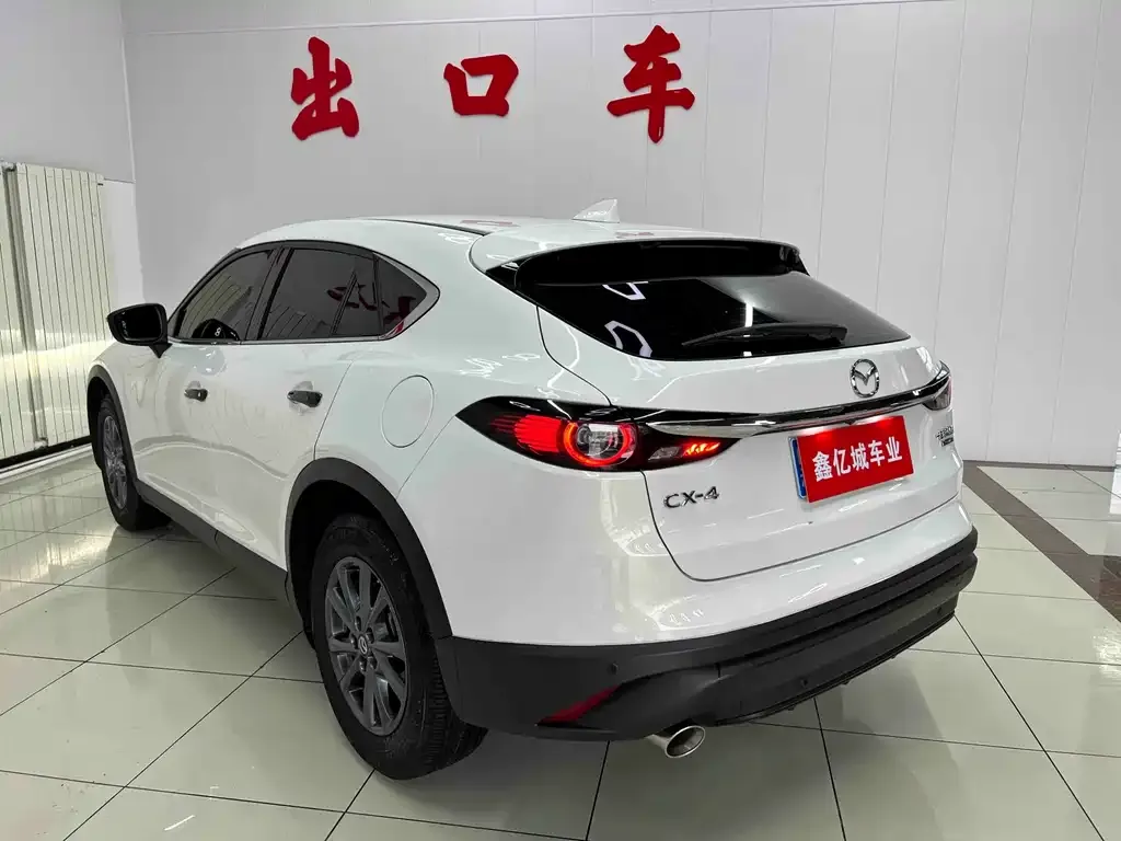 Mazda CX-4 — фото 10