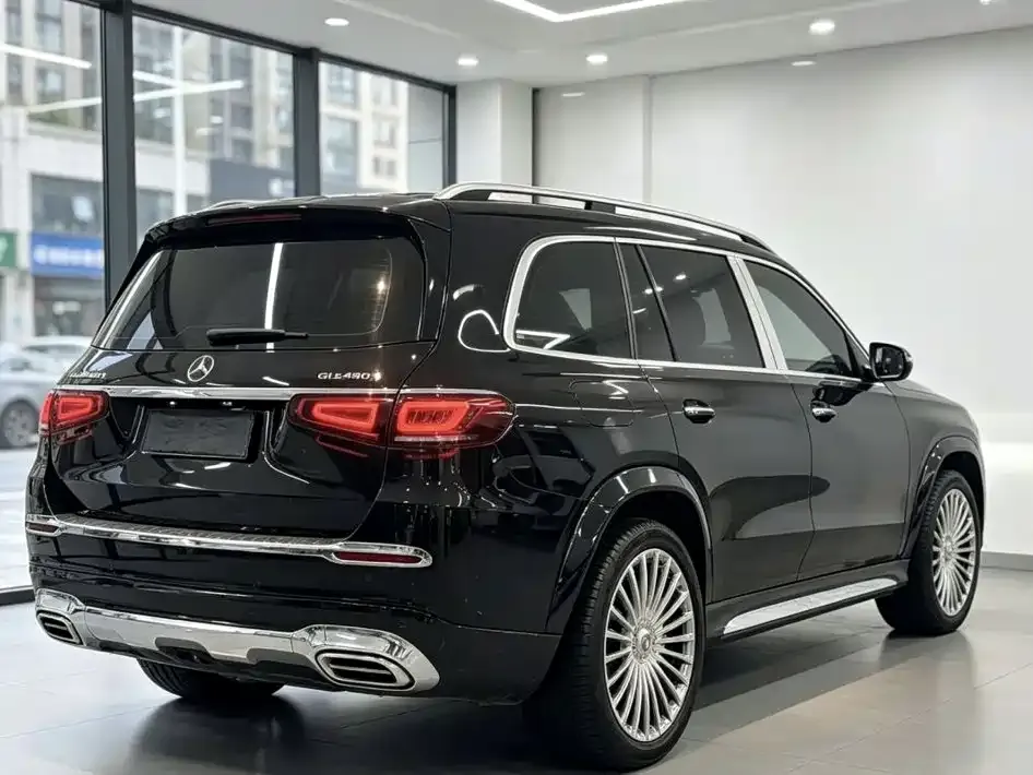 Mercedes-Benz GLS — фото 7