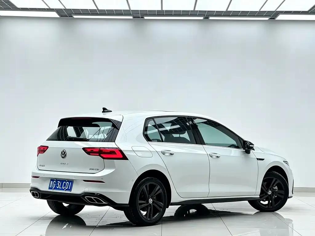 Volkswagen Golf — фото 5