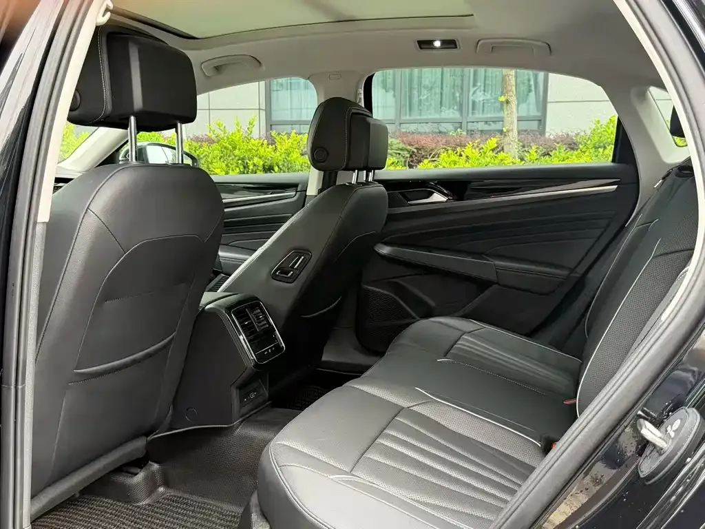 Volkswagen Passat — фото 3