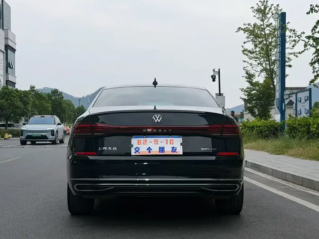 Volkswagen Passat — фото 7